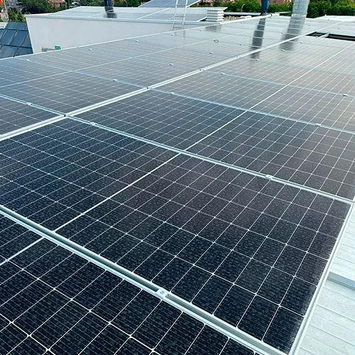 Imágen instalación paneles solares 12